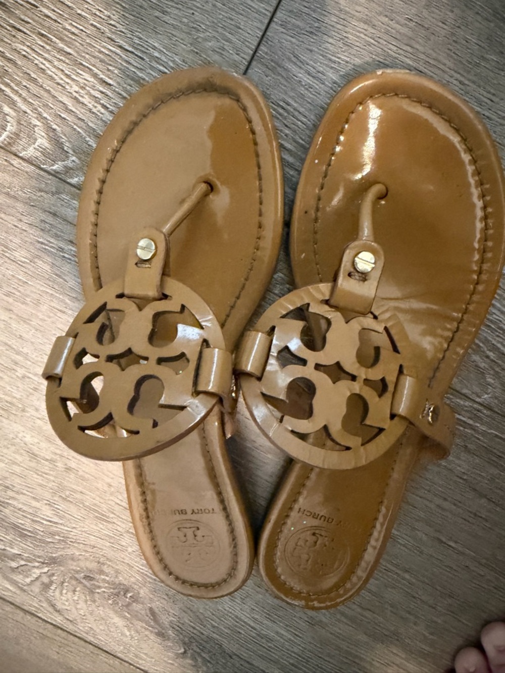 Tory Burch Tan Patent Leather Logo Toe-Post Sandals
